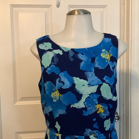 Charming Charlie dress women size Small sleeveless blue floral print . - Picture 2 of 11